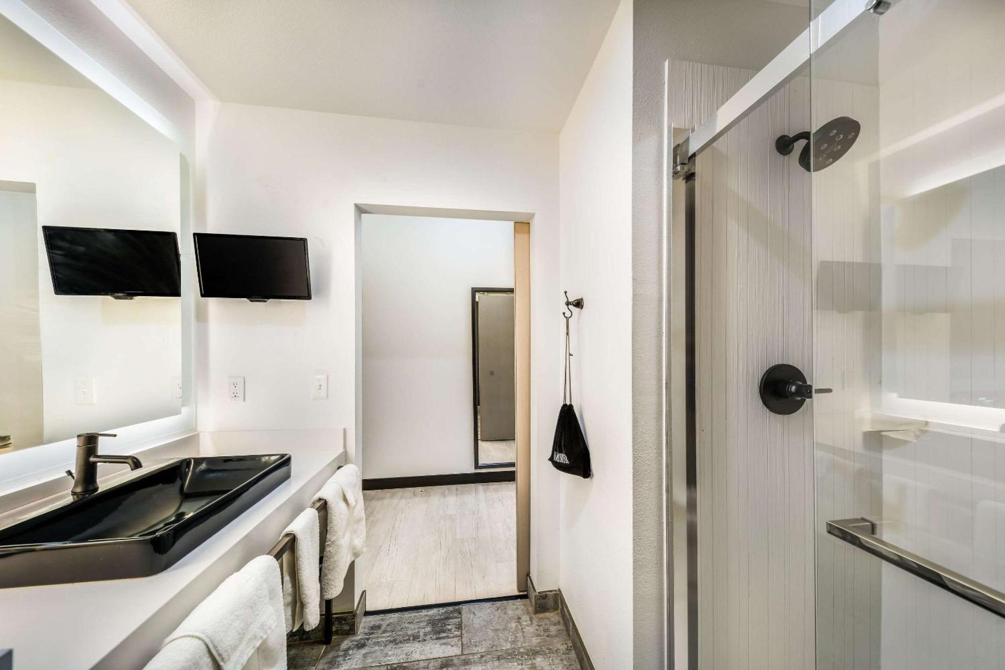 Hy-Lo Hotel, Ascend Hotel Collection Calera 외부 사진