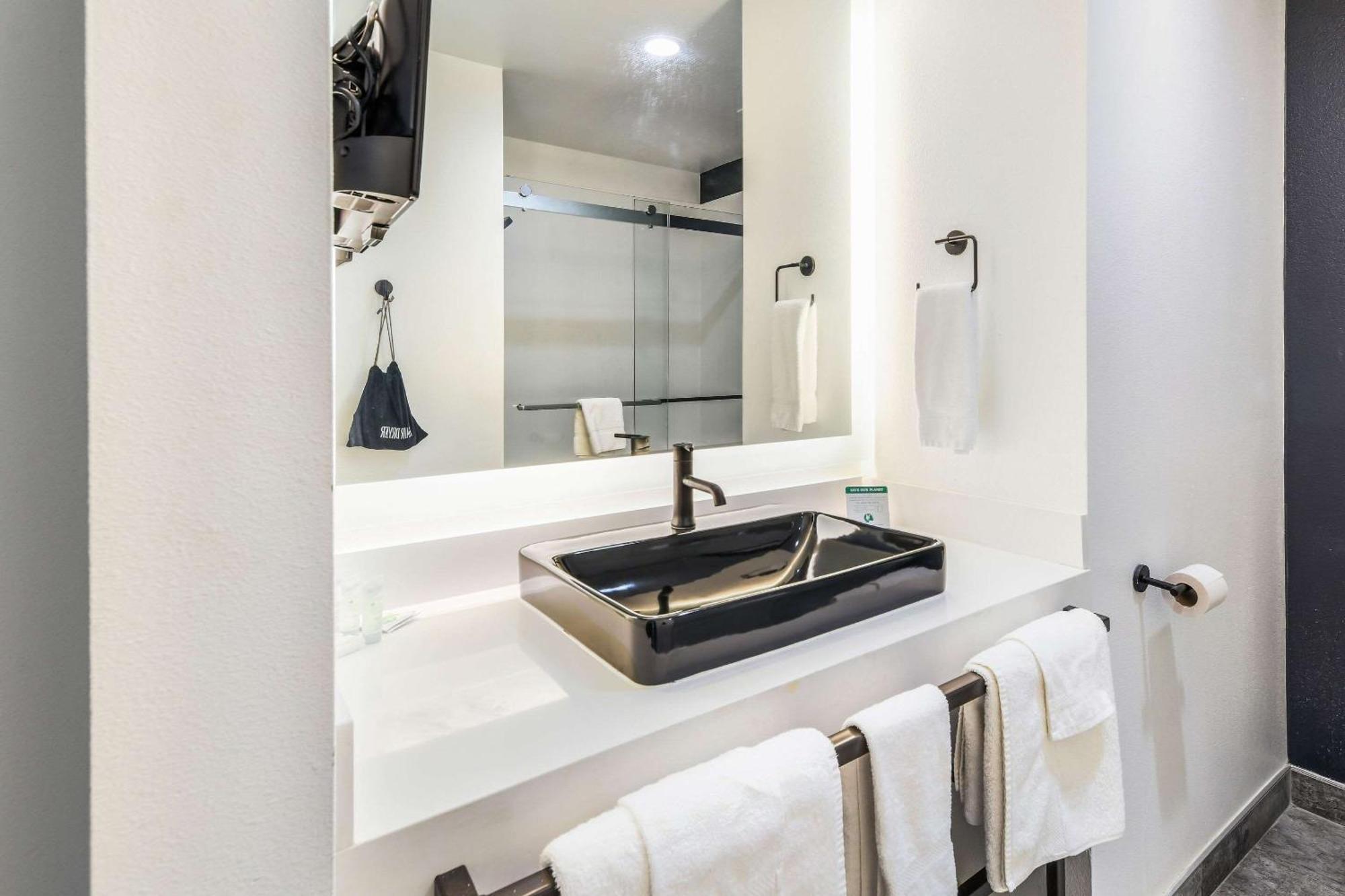 Hy-Lo Hotel, Ascend Hotel Collection Calera 외부 사진