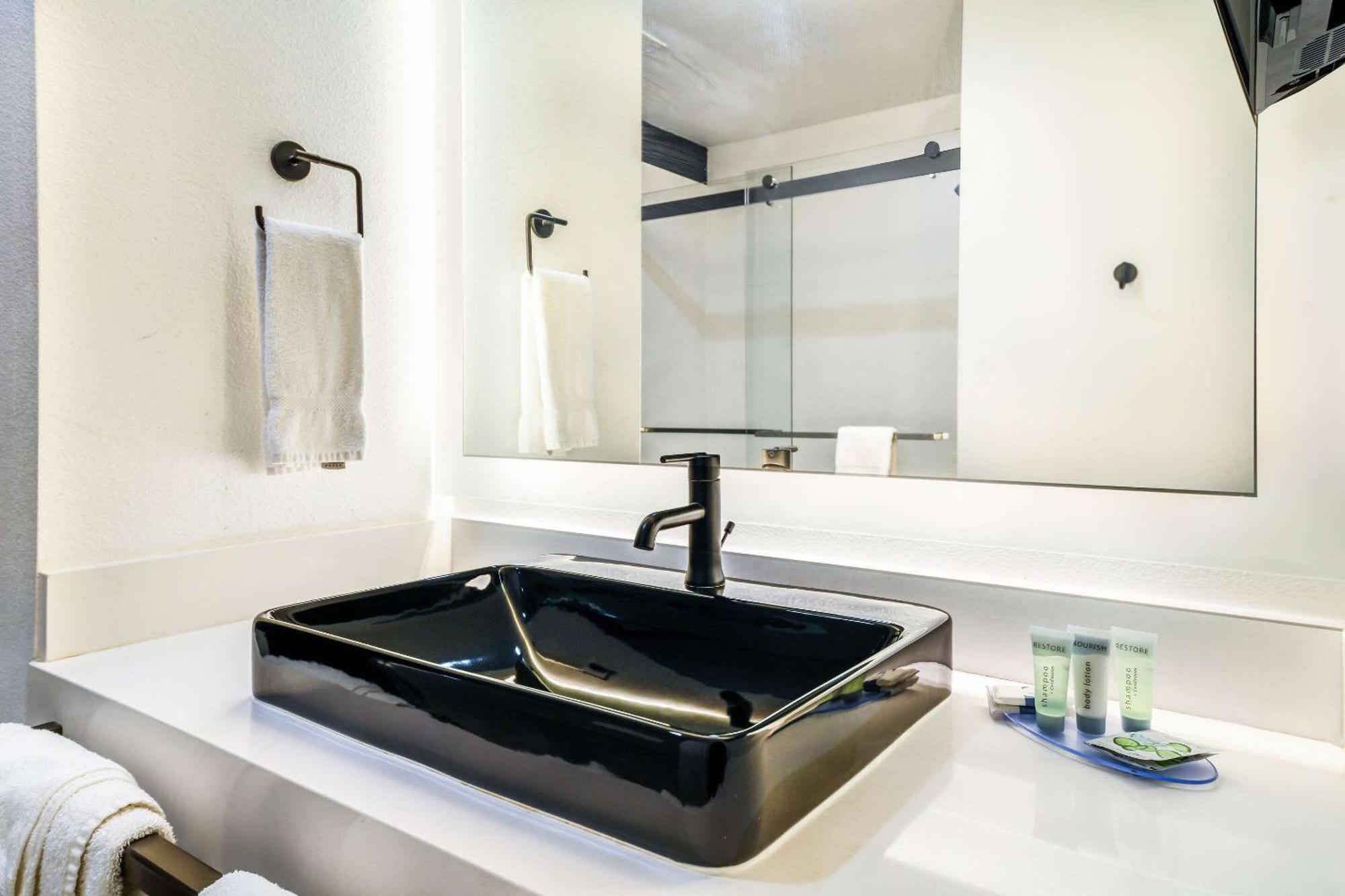 Hy-Lo Hotel, Ascend Hotel Collection Calera 외부 사진