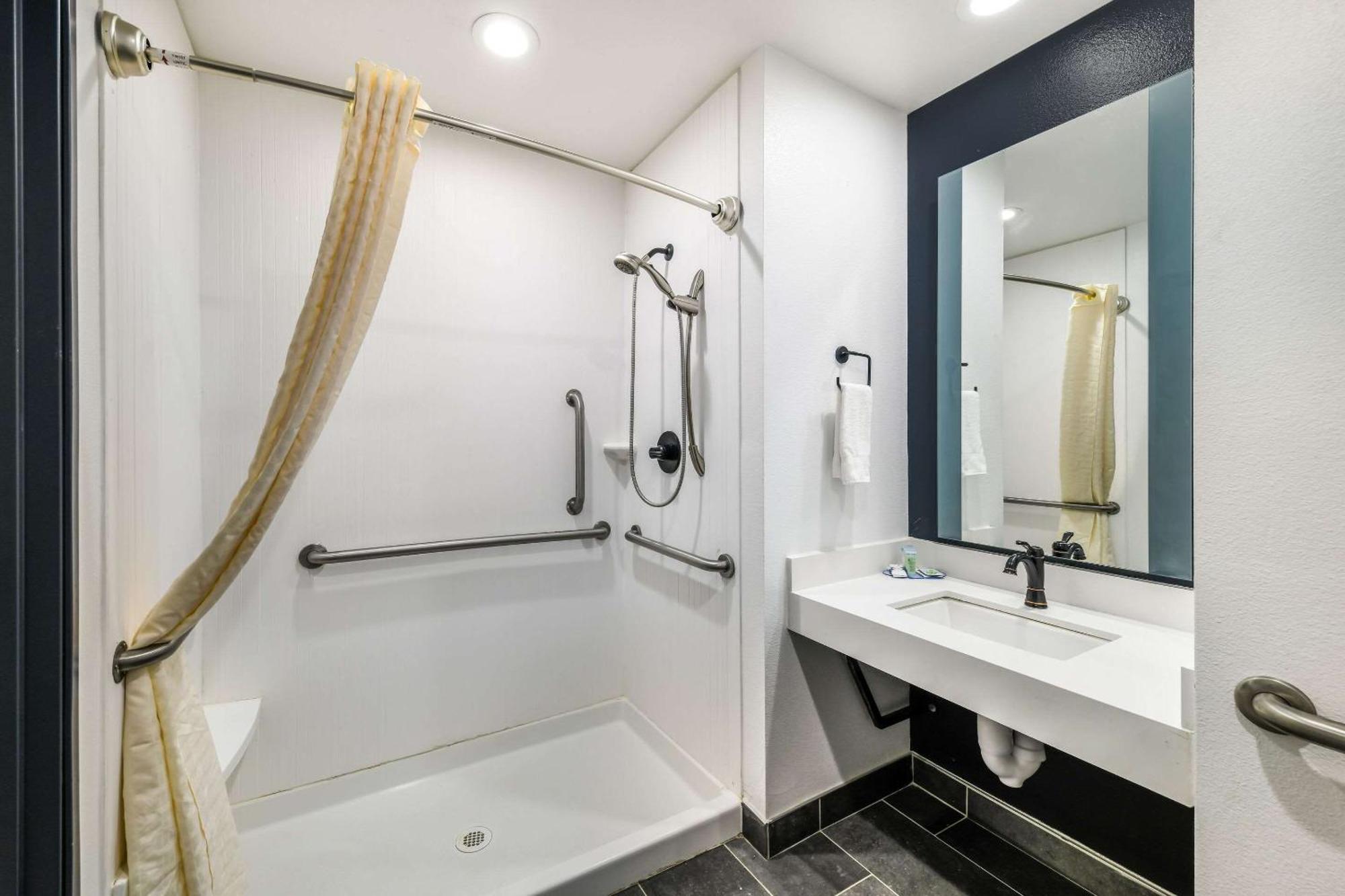 Hy-Lo Hotel, Ascend Hotel Collection Calera 외부 사진
